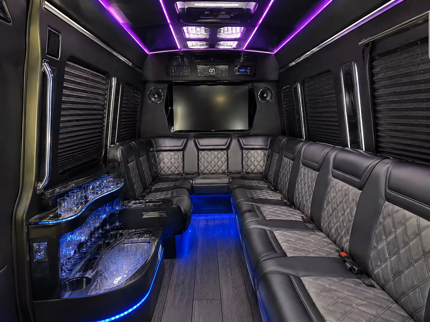 houstoncoachbuscompany com makes wedding weekend logistics easy across the houston metro