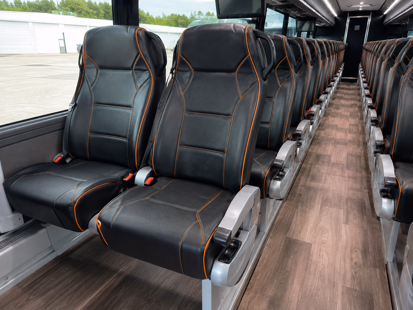 how the type of bus you choose changes the price in houston texas